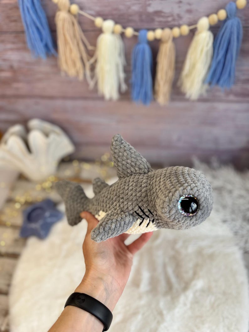 Hammerhead Shark Decor, Crochet Shark Ornament, Marine Life Collectible, Ocean Shelf Decor, Shark Lover Gift