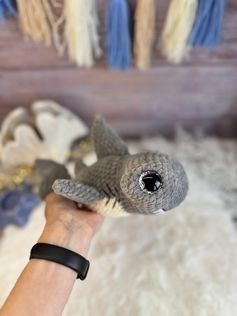 Hammerhead Shark Decor, Crochet Shark Ornament, Marine Life Collectible, Ocean Shelf Decor, Shark Lover Gift