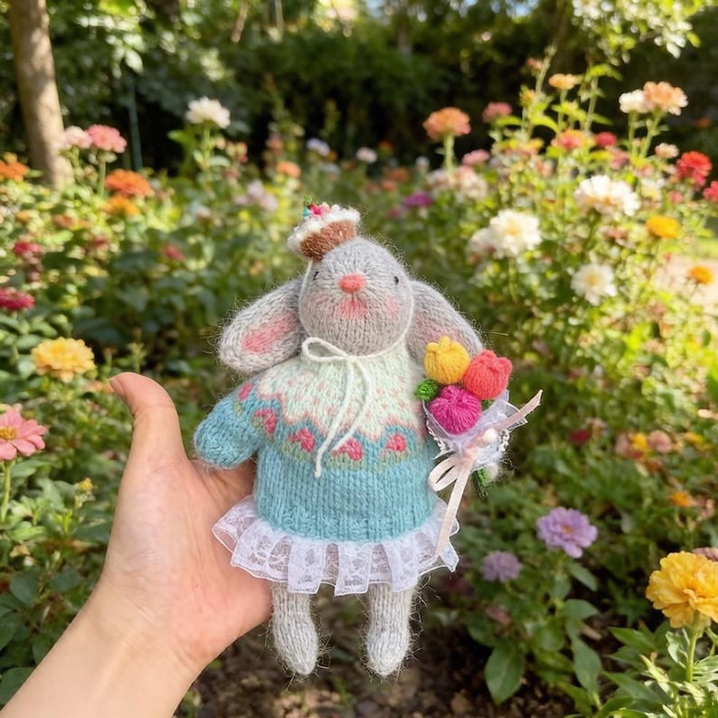 Hand Knit Rabbit Sculpture Tabletop Embellishments Original Holiday Tokens Vintage Curios Youth Birthday Surprises Christmas Holiday Goods