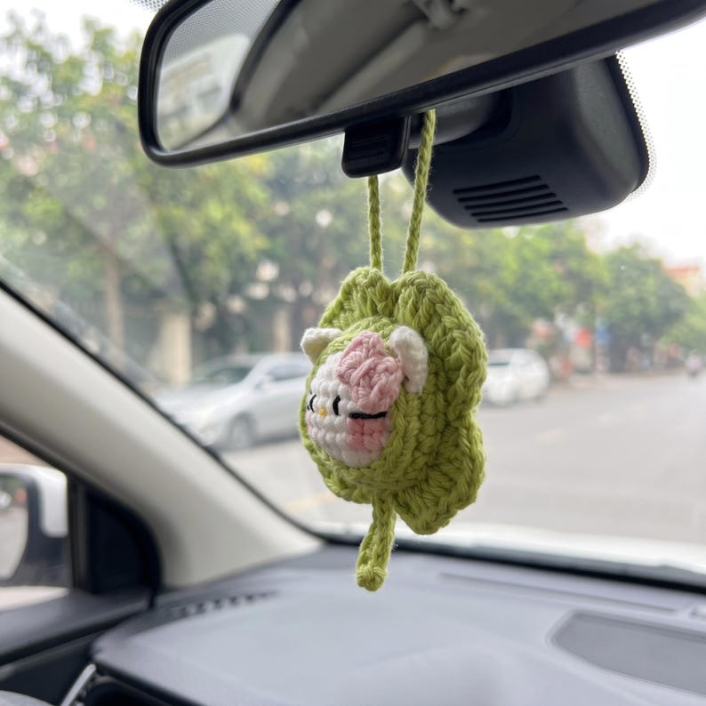 Handmade Kawaii Cat Car Charm — Cute Crochet Rearview Mirror Hanging