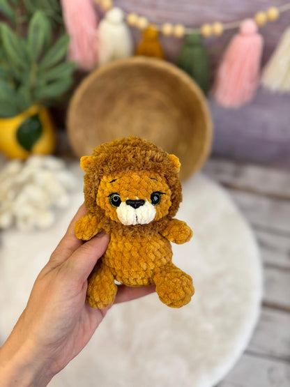 Crochet Safari Lion, Handmade Wildlife Keepsake, Plush Lion Figurine, Jungle Animal Decor, Personalized Gift
