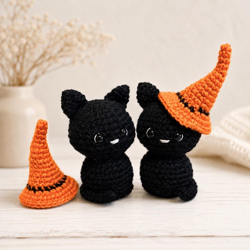 Black Cat Witch Hat Crochet Keychain | Amigurumi Cat Bag Charm, Spooky Halloween Gift