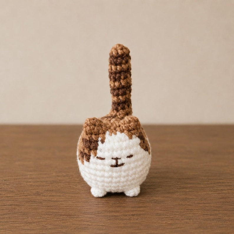 Crochet Mini Cat Keychain - Chubby Amigurumi Kitty Plush, Bag Charm, Gift for Cat Lovers