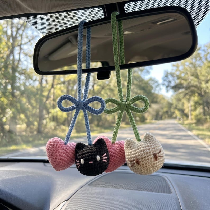 Crochet Cat Heart Car Hanging, Handmade Rearview Mirror Charm, Kawaii Amigurumi Decor