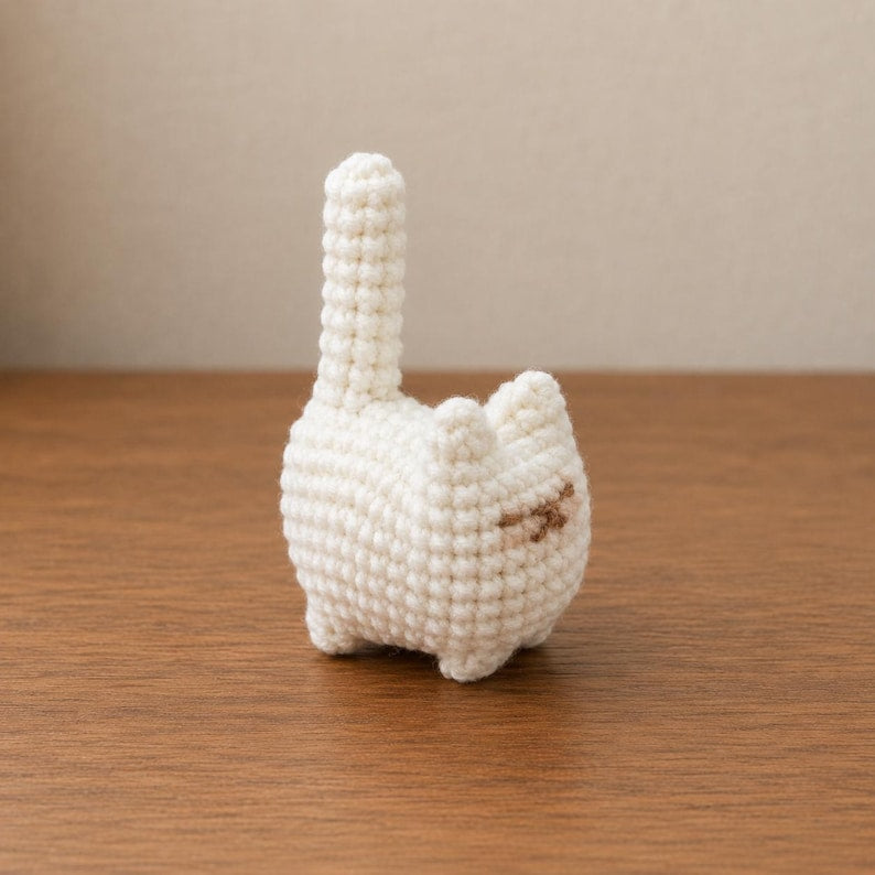 Crochet Mini Cat Keychain - Chubby Amigurumi Kitty Plush, Bag Charm, Gift for Cat Lovers