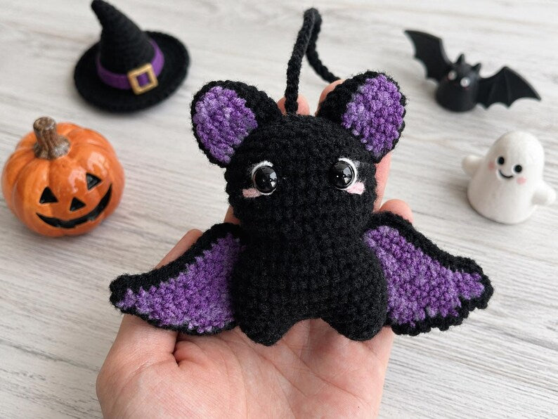 Crochet Ghost and Bat Car Hanging – Cute Halloween Rearview Mirror Charm, Handmade Amigurumi Car Decor, Spooky Car Accessory Gift