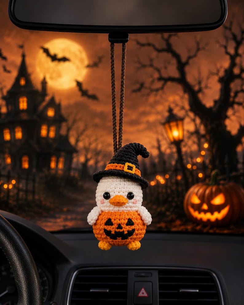 Crochet Halloween Duck Car Mirror Charm, Pumpkin Duck Hanging Ornament, Cute Amigurumi Rear View Mirror Decor, Cute Halloween Gift