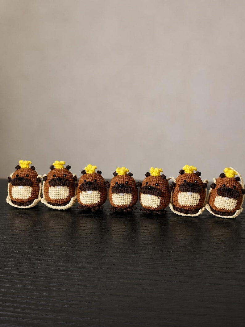 Crochet King Beaver Car Hanging - Beaver Amigurumi Keychain, Funny Plushie Keychain Gift, Car Accessory