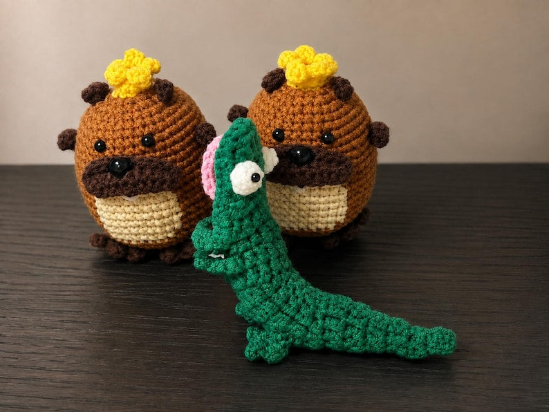 Crochet King Beaver Car Hanging - Beaver Amigurumi Keychain, Funny Plushie Keychain Gift, Car Accessory