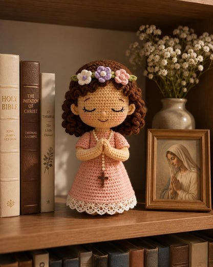 Handmade Crochet Prayer Doll, Praying Girl with Rosary, First Communion Gift, Catholic Keepsake, Christian Religious Gift, Prayer Decor