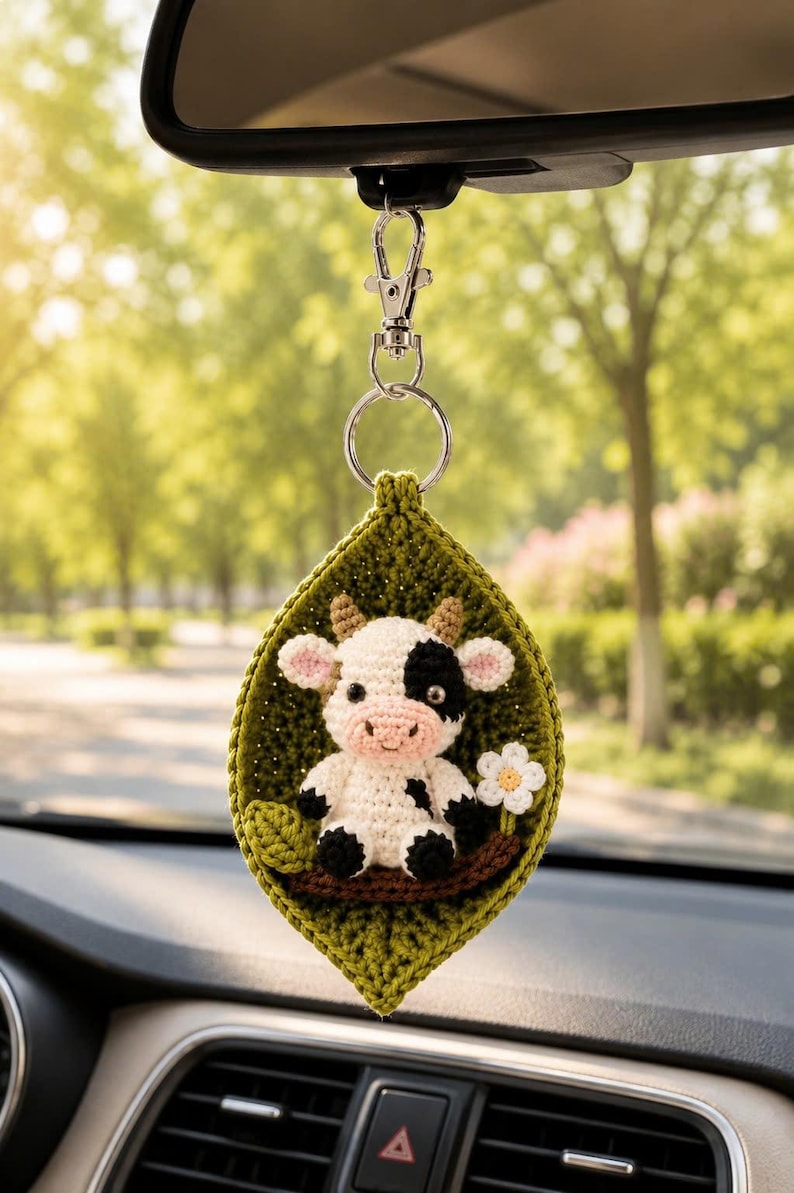 Crochet Animal Leaf Keychain, Owl Cow Tiger Bear Bag Charm, Handmade Car Charm, Cute Woodland Gift, Animal Lover Gift