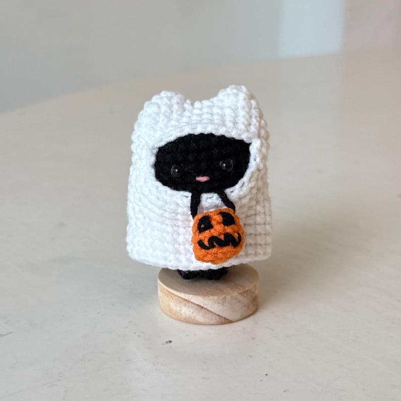 Handmade Crochet Halloween Ghost Cat Amigurumi, Cute Cat Costume Plush Toy, Fall Decor, Perfect Halloween Gift, Halloween Decor
