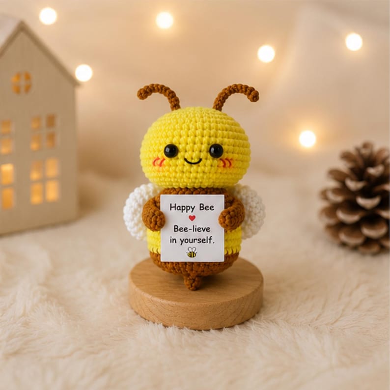 Crochet Bee Gift, Positive Message Plush, Cute Encouragement Keepsake, Friendship Birthday Gift for Student Teacher,Christmas Present