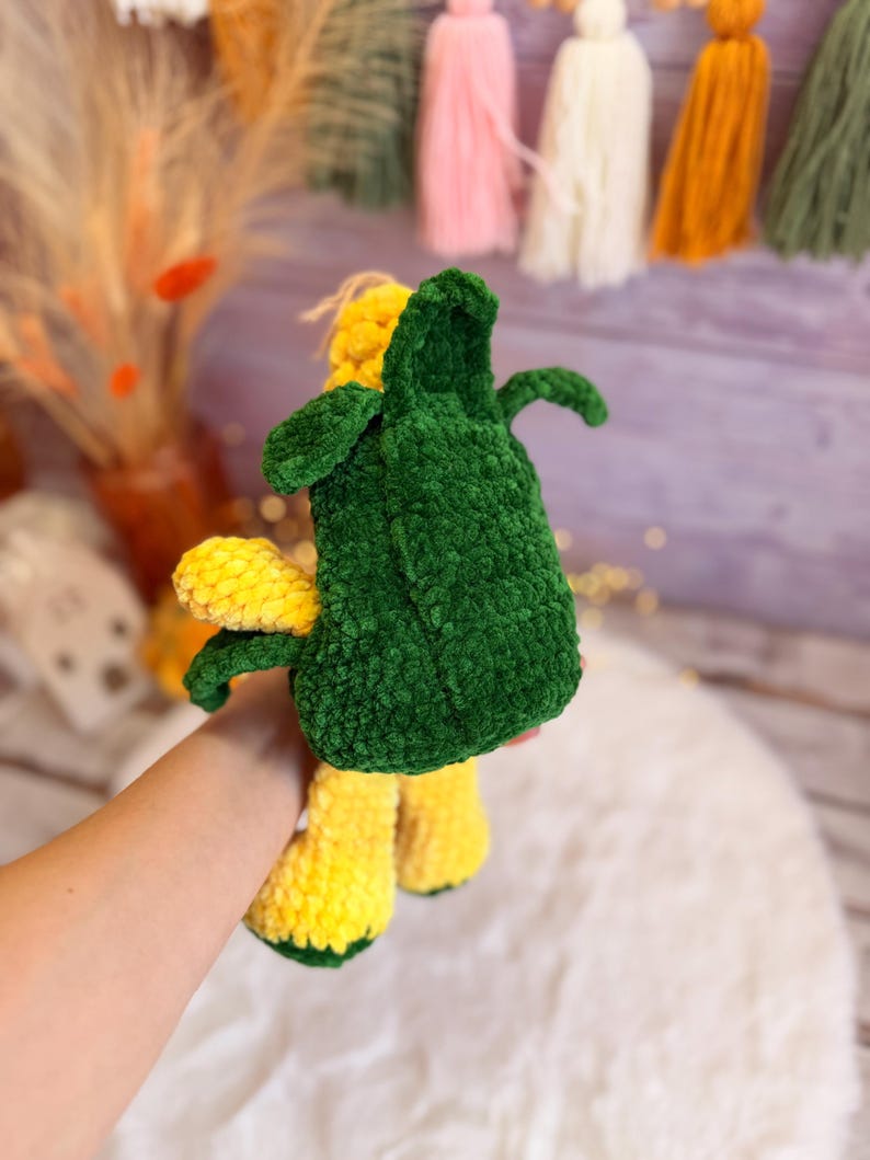 Crochet Pineapple Kitchen Decor, Handmade Pineapple Ornament, Tropical Fruit Collectible, Shelf Decor, Funny Housewarming Gift
