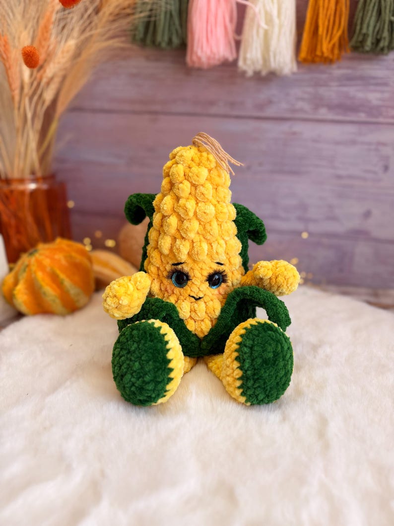 Crochet Pineapple Kitchen Decor, Handmade Pineapple Ornament, Tropical Fruit Collectible, Shelf Decor, Funny Housewarming Gift