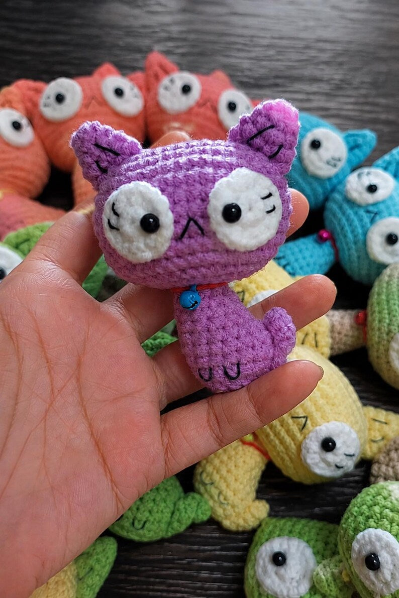 Custom Color Crochet Cat Keychain, Handmade Amigurumi Kitty with Bell, Kawaii Bag Charm, Cute Cat Lover Gift