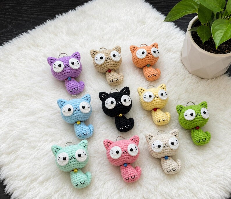 Custom Color Crochet Cat Keychain, Handmade Amigurumi Kitty with Bell, Kawaii Bag Charm, Cute Cat Lover Gift