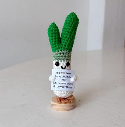 Funny Positive Leek, Knitted Leek Toy With Positive Card, Cute Wool Inspirational Leek Crochet Vegetable Doll Cheer Up Gifts