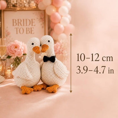 White Crochet Wedding Duck Couple, Amigurumi Bride and Groom Decor, 10–12 cm