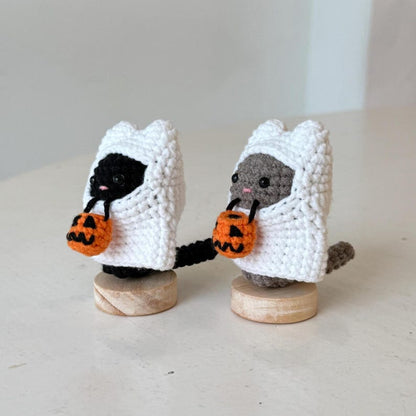 Handmade Crochet Halloween Ghost Cat Amigurumi, Cute Cat Costume Plush Toy, Fall Decor, Perfect Halloween Gift, Halloween Decor