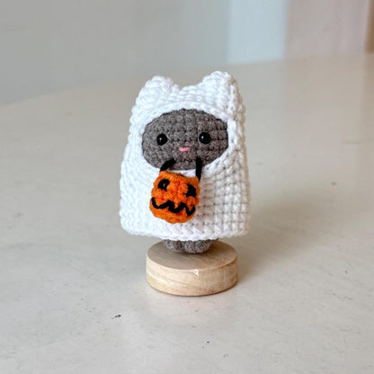 Handmade Crochet Halloween Ghost Cat Amigurumi, Cute Cat Costume Plush Toy, Fall Decor, Perfect Halloween Gift, Halloween Decor