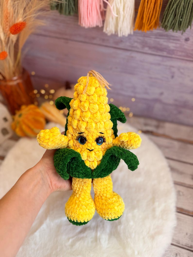 Crochet Pineapple Kitchen Decor, Handmade Pineapple Ornament, Tropical Fruit Collectible, Shelf Decor, Funny Housewarming Gift