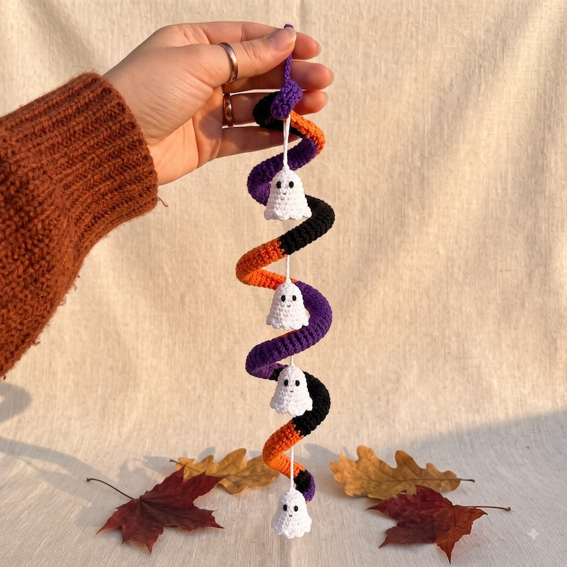Halloween Crochet Garland, Ghost Hanging Decor, Handmade Spiral Fall Wall Decoration