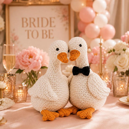 White Crochet Wedding Duck Couple, Amigurumi Bride and Groom Decor, 10–12 cm