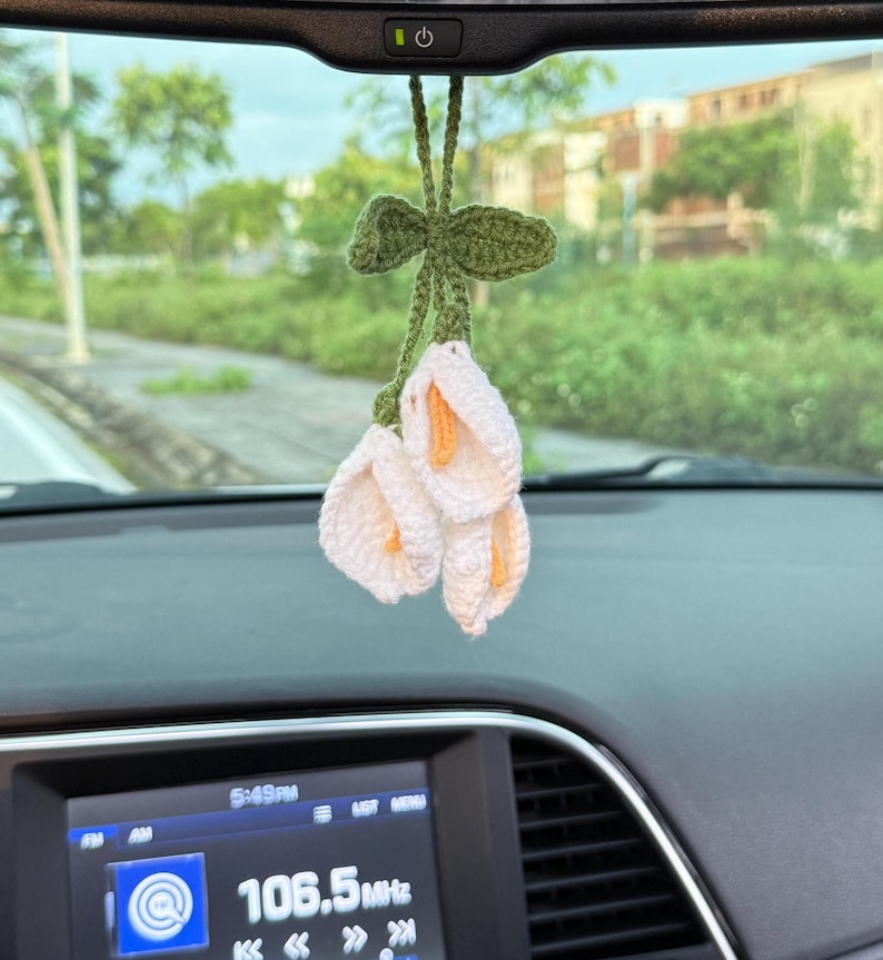 Crochet Calla Lily Car Charm, Flower Rearview Mirror Hanging, Handmade Car Decor, Crochet Flower Car Accessory, Flower Gift