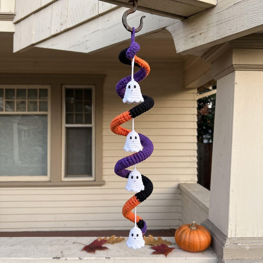 Halloween Crochet Garland, Ghost Hanging Decor, Handmade Spiral Fall Wall Decoration