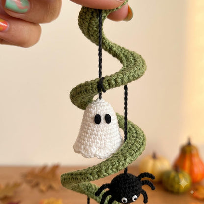 Halloween Crochet Garland, Ghost Spider Spiral Hanging Decor, Handmade Fall Wall Decoration
