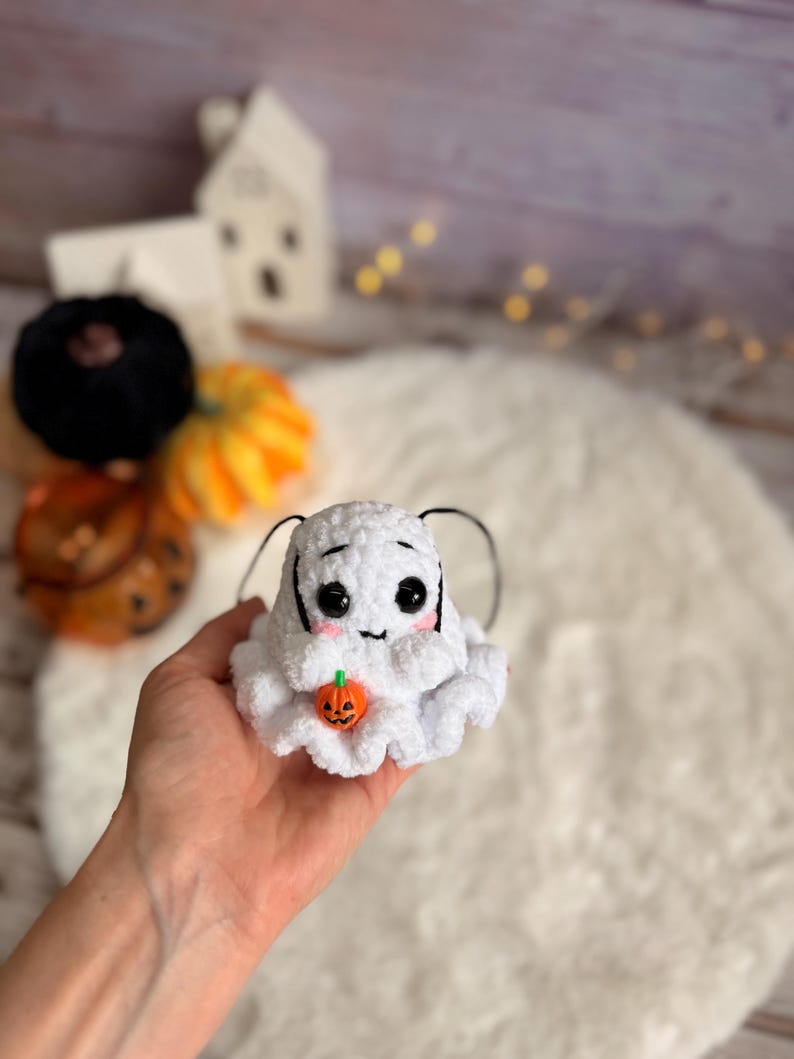 Crochet Ghost Car Hanger, Halloween Rearview Mirror Charm, Spooky Car Decor