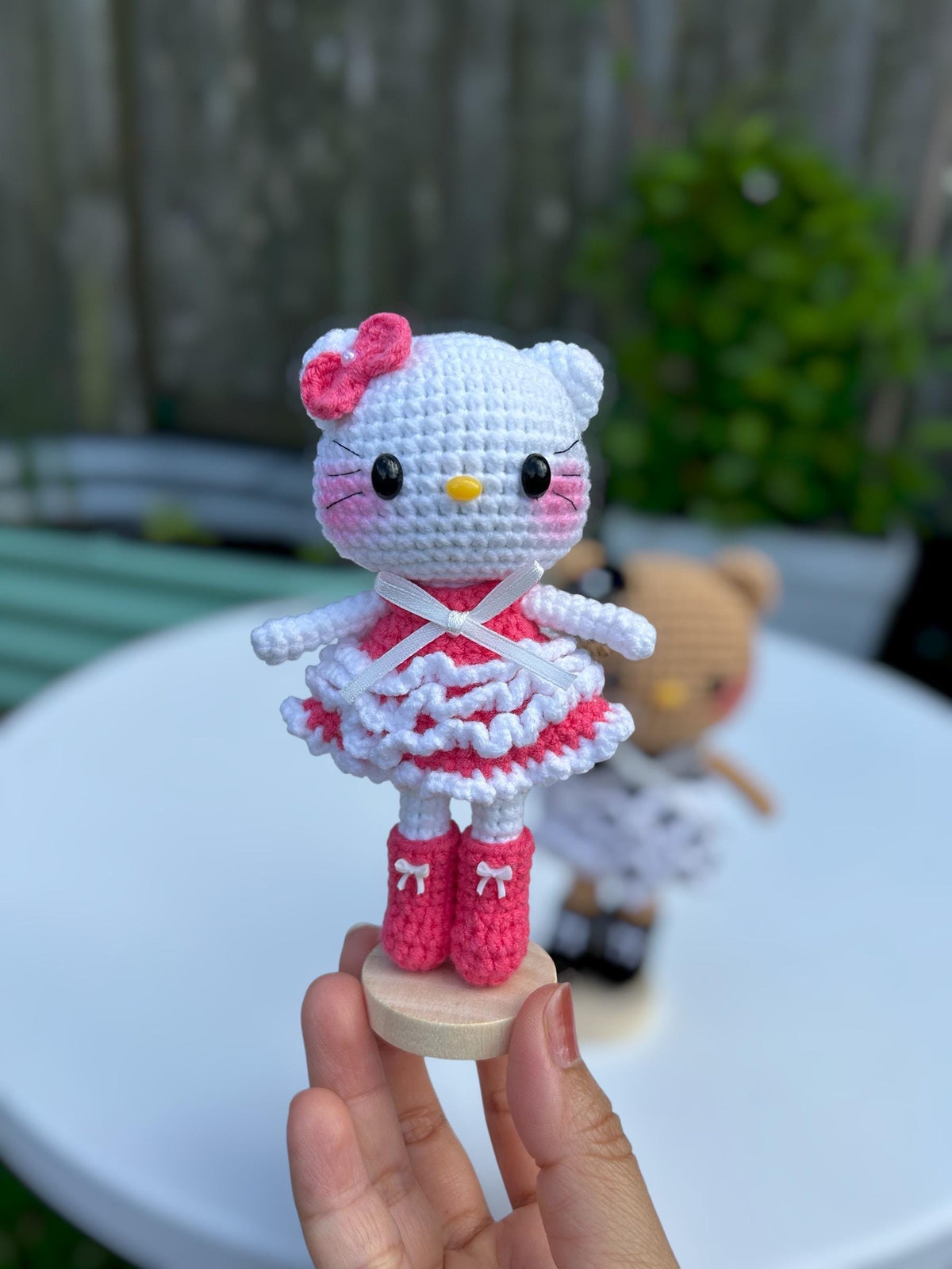 Crocheted Hello Kitty Plushie: Handmade Amigurumi Gift