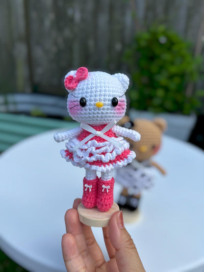 Crocheted Hello Kitty Plushie: Handmade Amigurumi Gift
