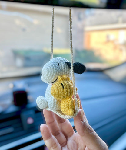 Crochet Snoopy Keychain: Soft Baby Yarn, Party Hat